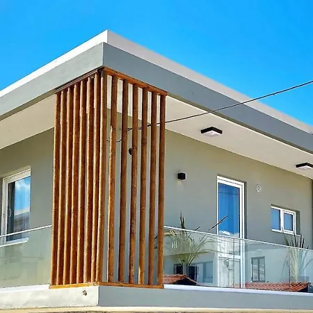 Ionias Seaside דירה